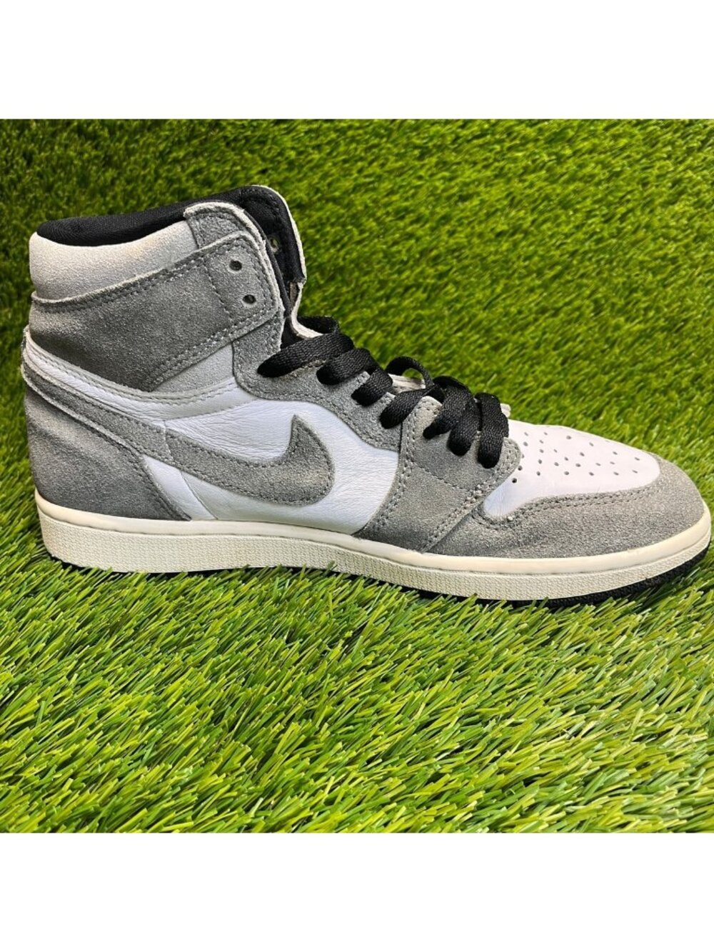 Nike Air Jordan 1 Retro High OG Mens Size 8.5 White Basketball Shoes Sneakers